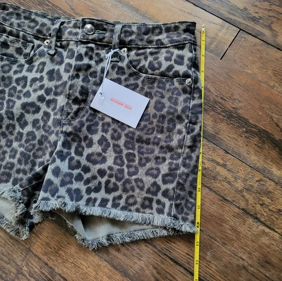Good American High Rise Shorts size 2/26 - Picture 10 of 10